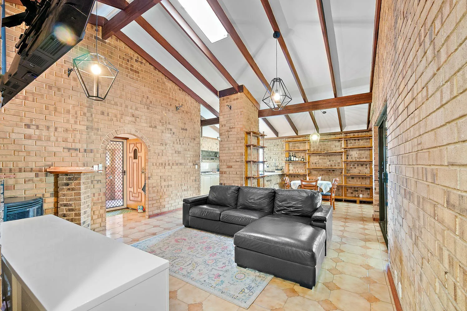 Additional image 5 of 11 Moysey Court, Parmelia WA 6167