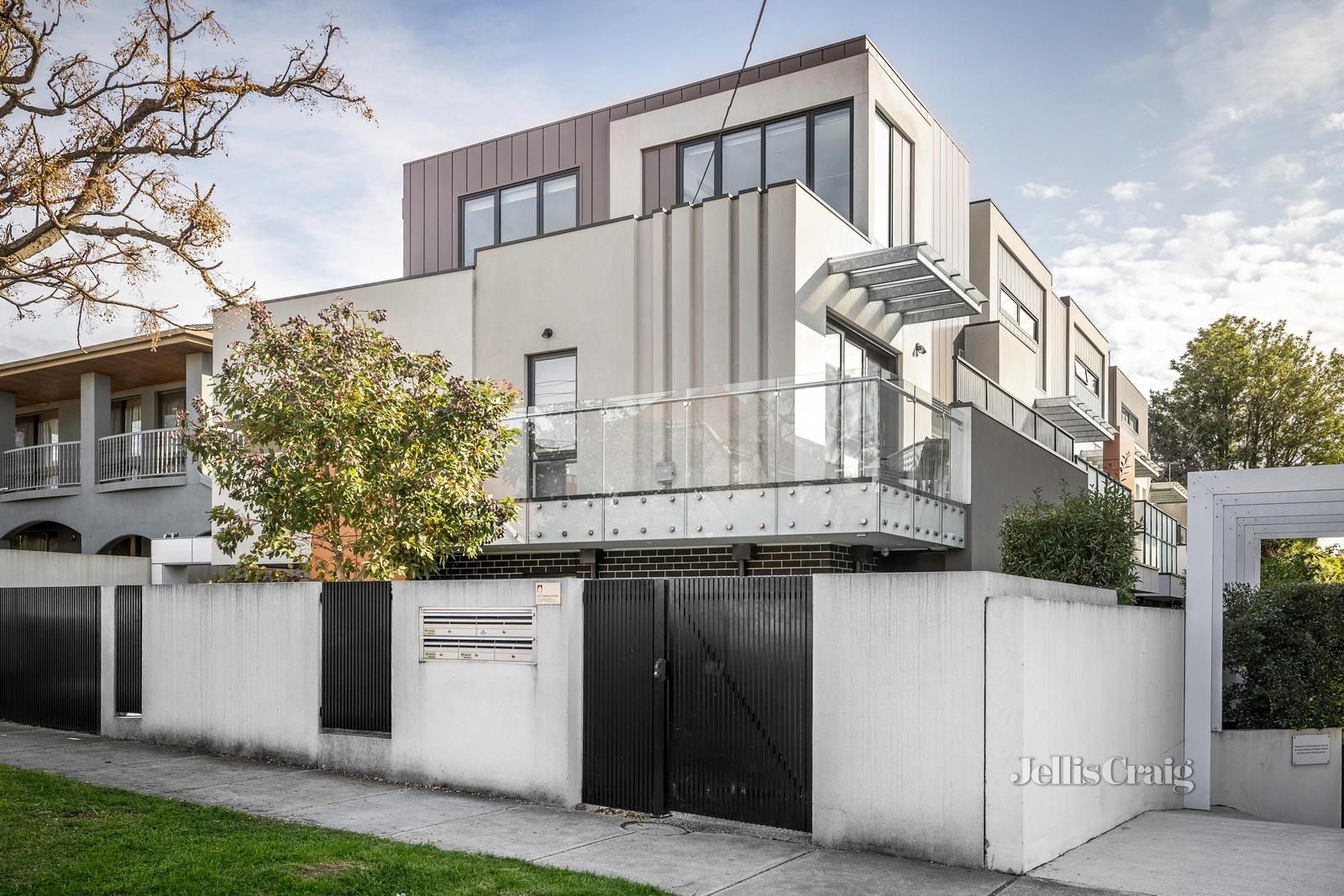 3 bedrooms Townhouse in 1/37 Mavho Street BENTLEIGH VIC, 3204