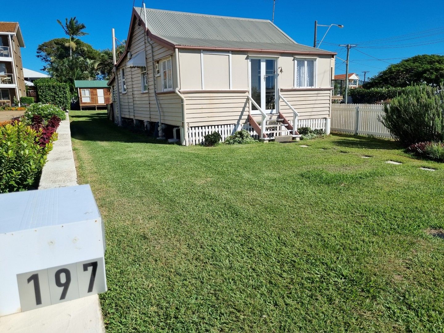 197 Landsborough Avenue, Scarborough QLD 4020 House For Rent 650 Domain