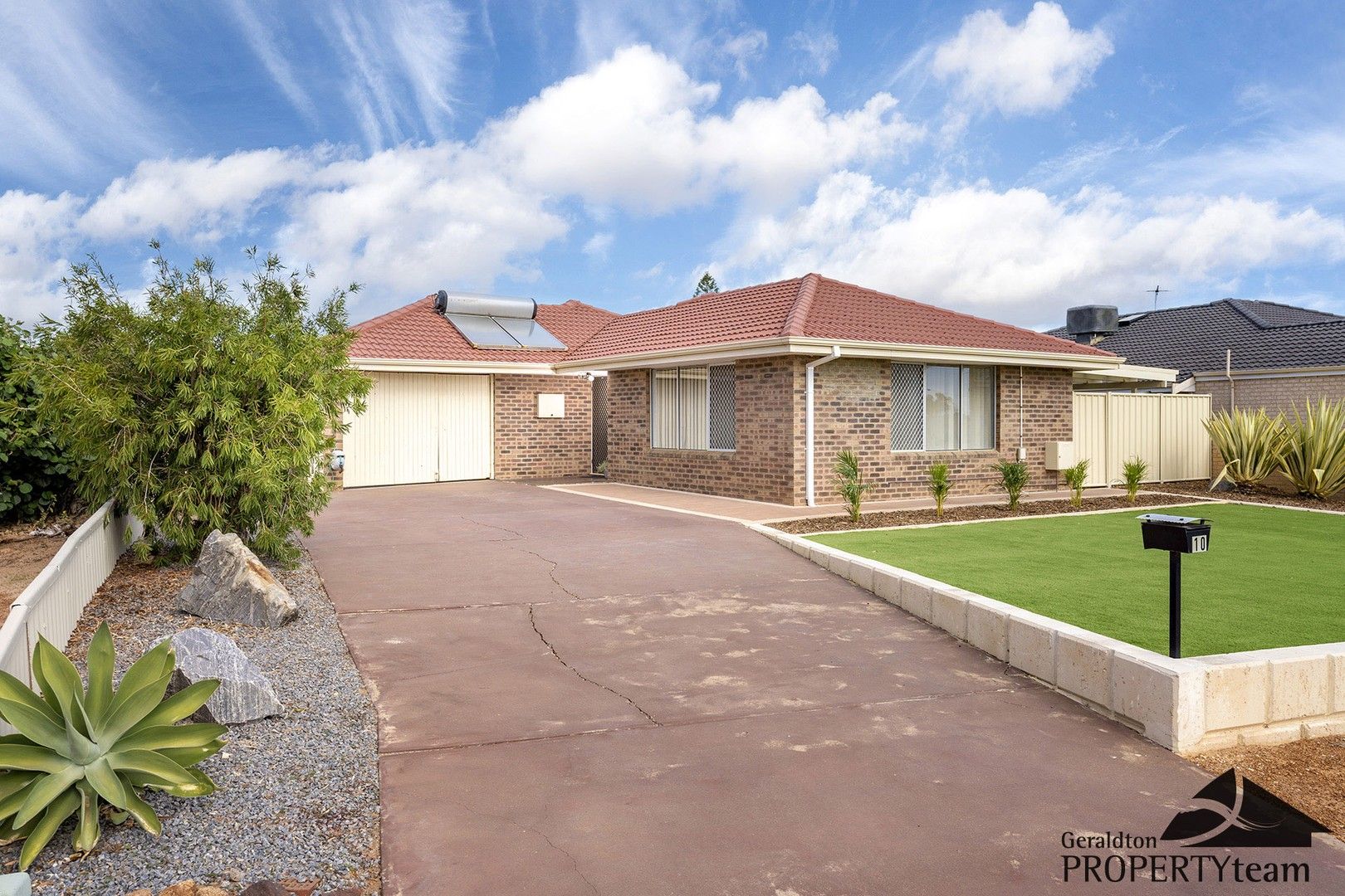 10 Lockyer Road, Tarcoola Beach WA 6530, Image 0