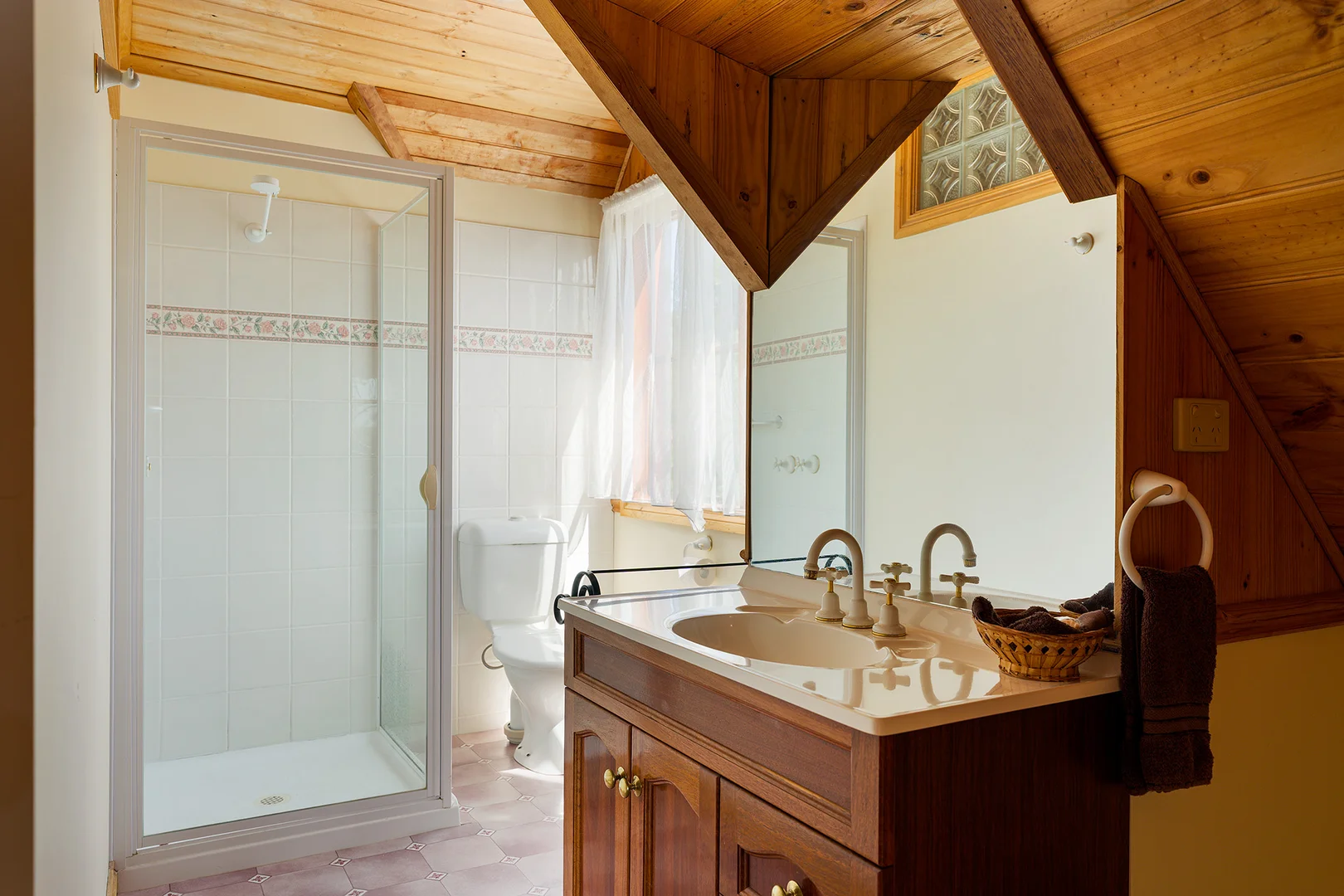 Additional image 16 of 16 Franzi Street, Guildford VIC 3451