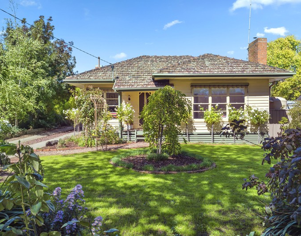 27 Beauchamp Street, Kyneton VIC 3444