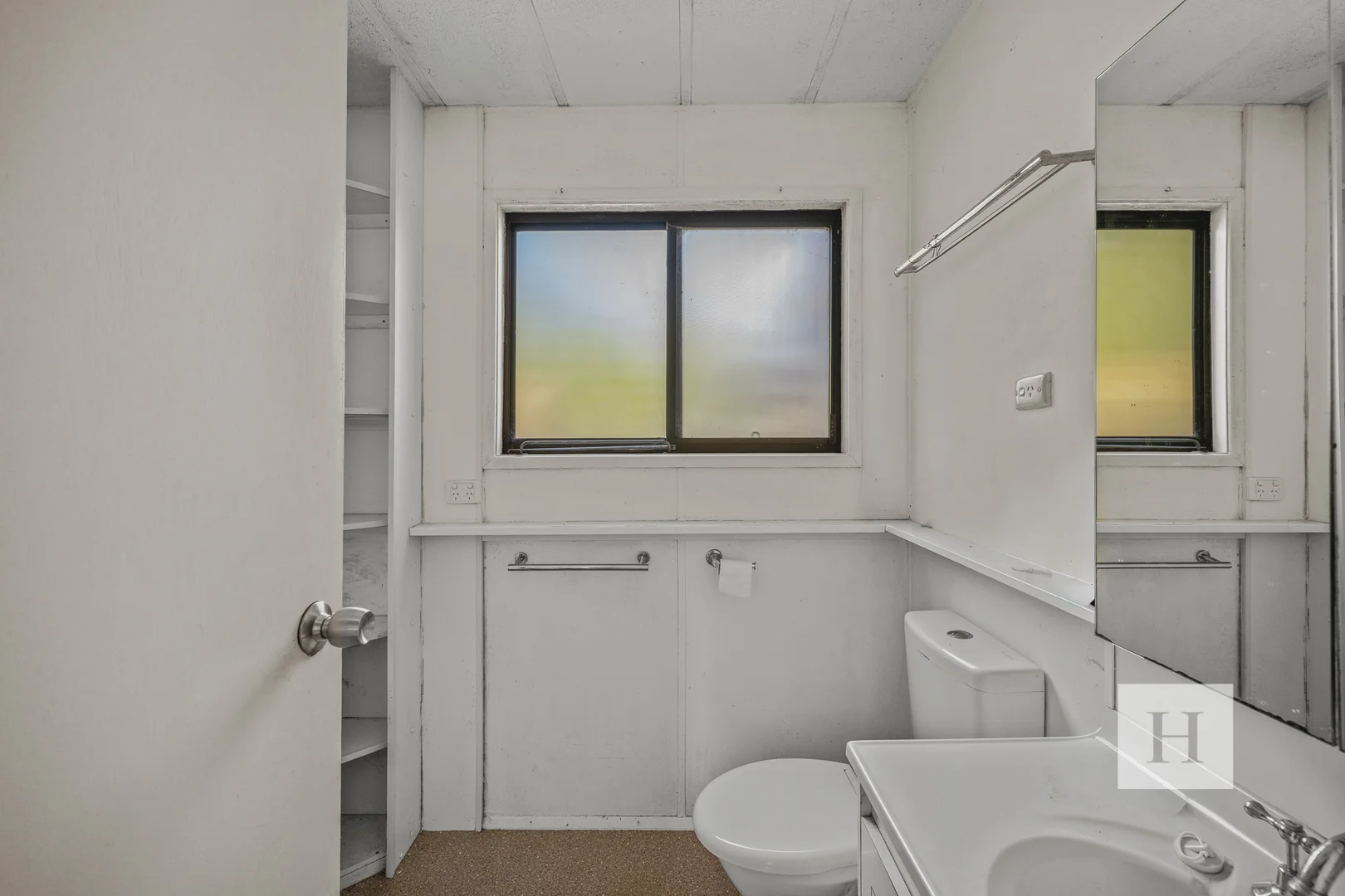 Additional image 5 of 4/4 Gimberts Road, Morisset NSW 2264