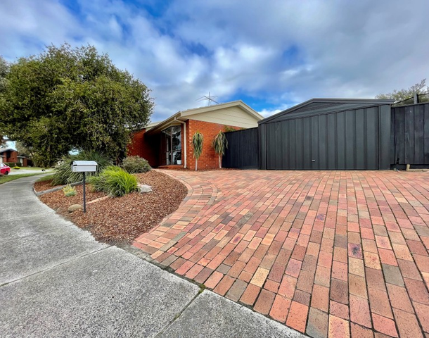 30 Carrington Crescent, Carrum Downs VIC 3201