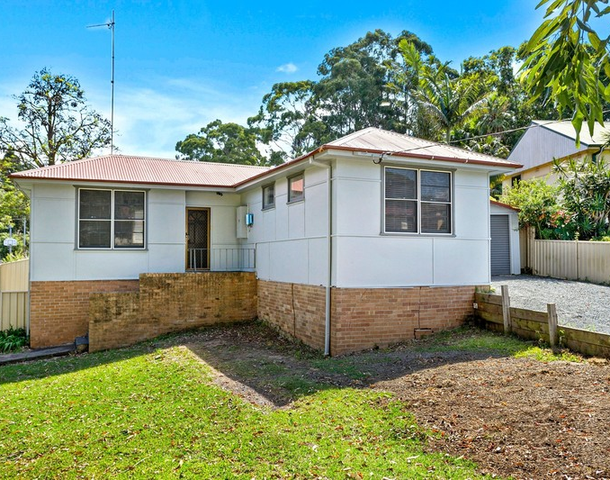 2 Stapleton Street, Unanderra NSW 2526