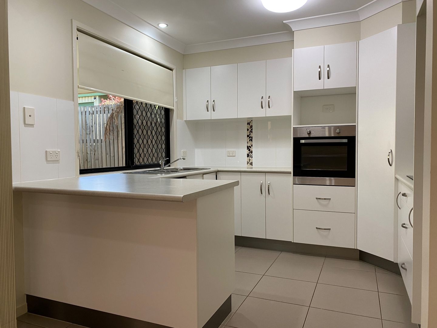 2/18 Burke Drive, Moranbah QLD 4744, Image 2