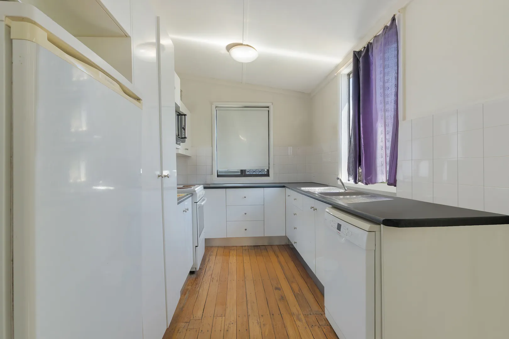 House in Charlestown - View 5