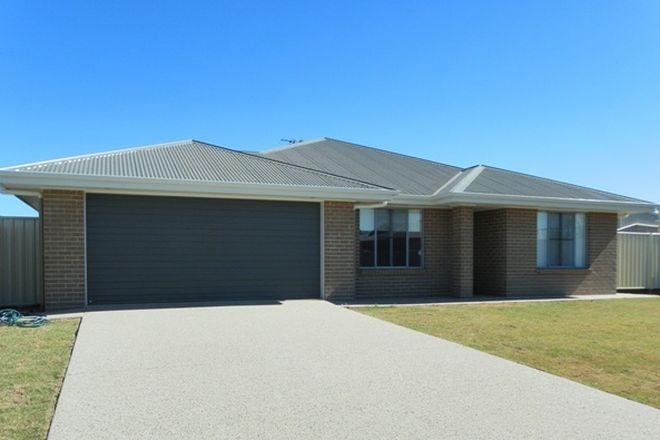 23 Lauren Way Emerald Qld 4720 House For Rent 360 Domain