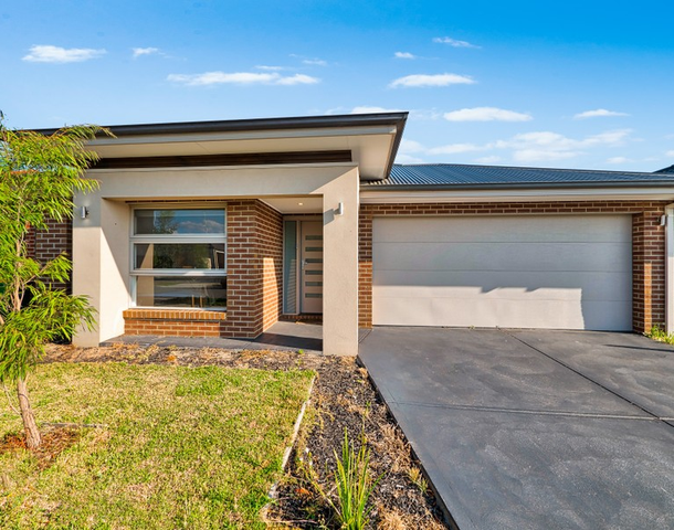 13 Rowling Drive, Officer VIC 3809