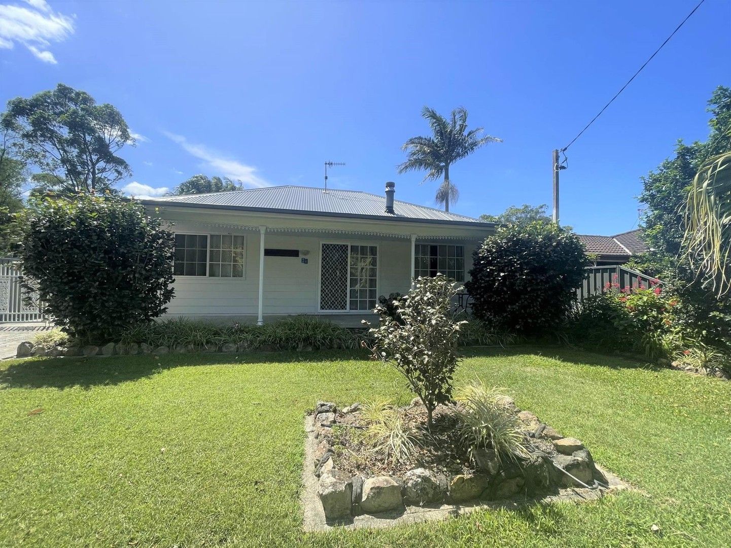 2 bedrooms House in 24 Meredith Avenue LEMON TREE PASSAGE NSW, 2319