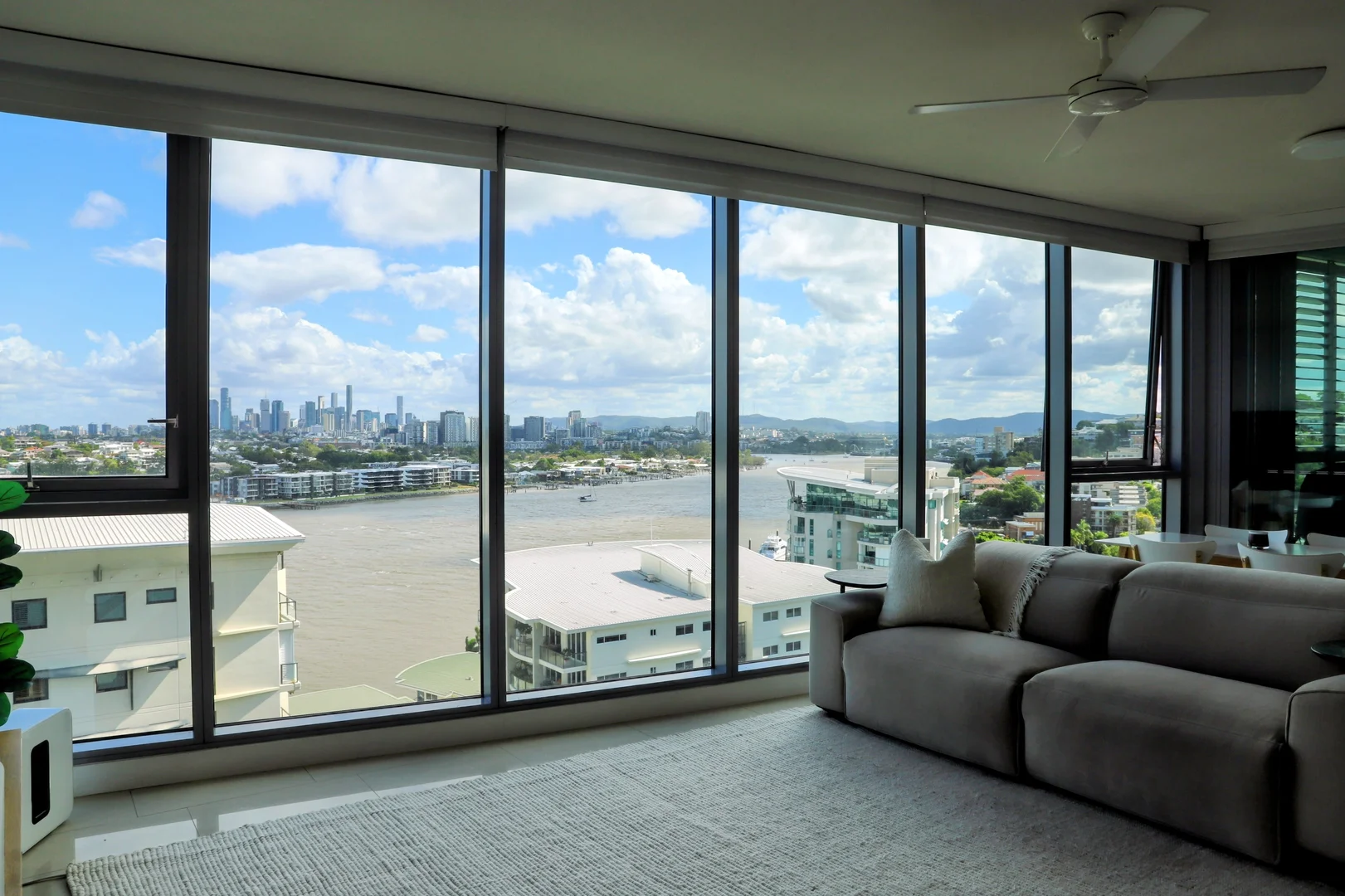 Additional image 2 of V3936/8 Harbour Road, Hamilton QLD 4007