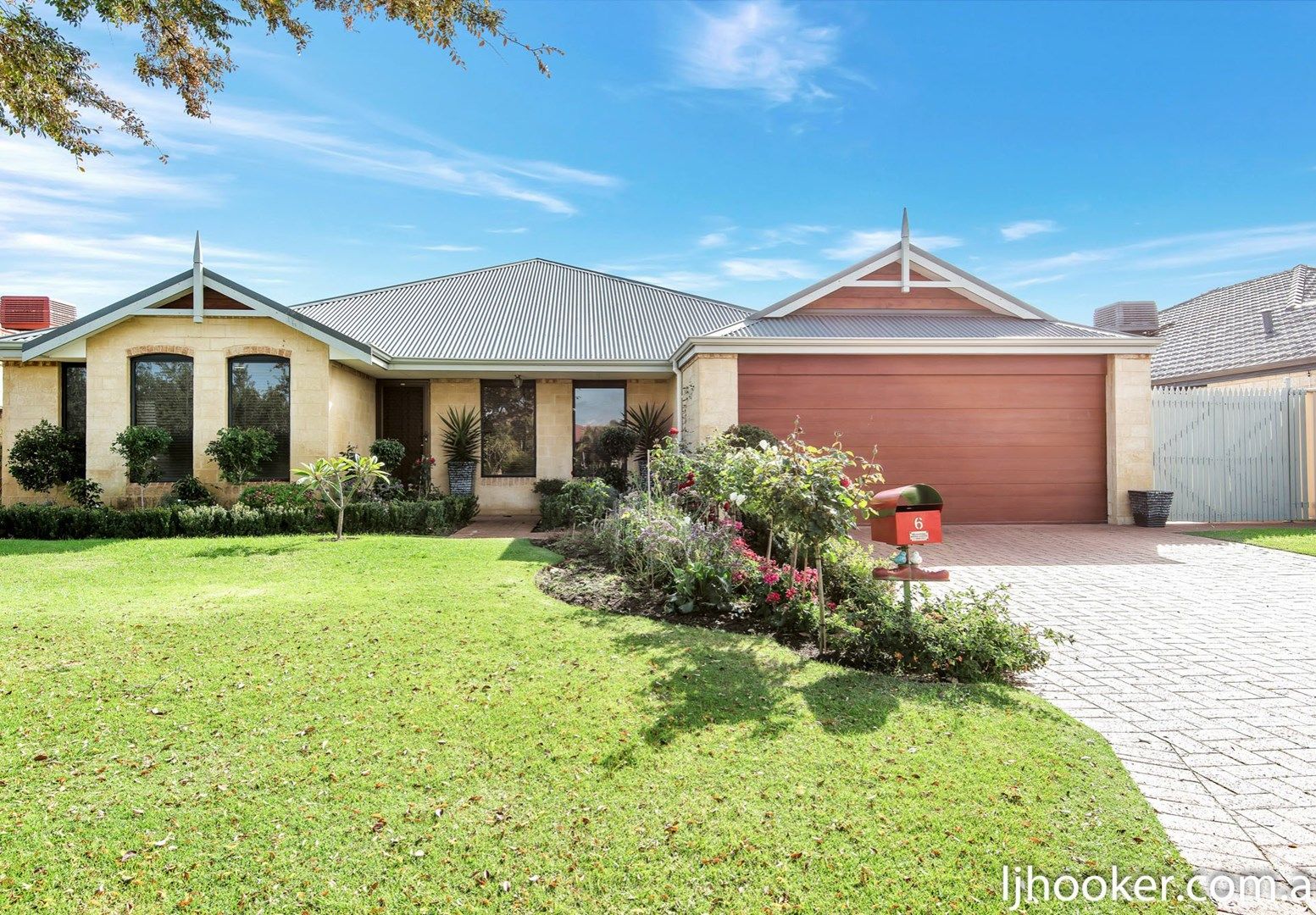 6 Northfield Crescent, Canning Val Property History & Address