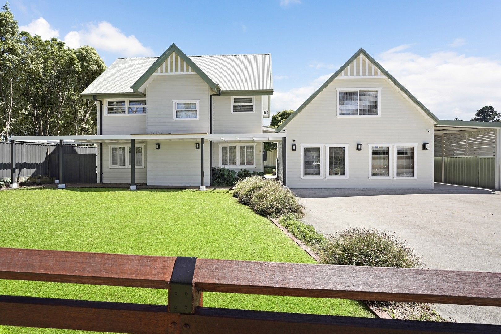 6 bedrooms House in 10A Harold Street HILL TOP NSW, 2575