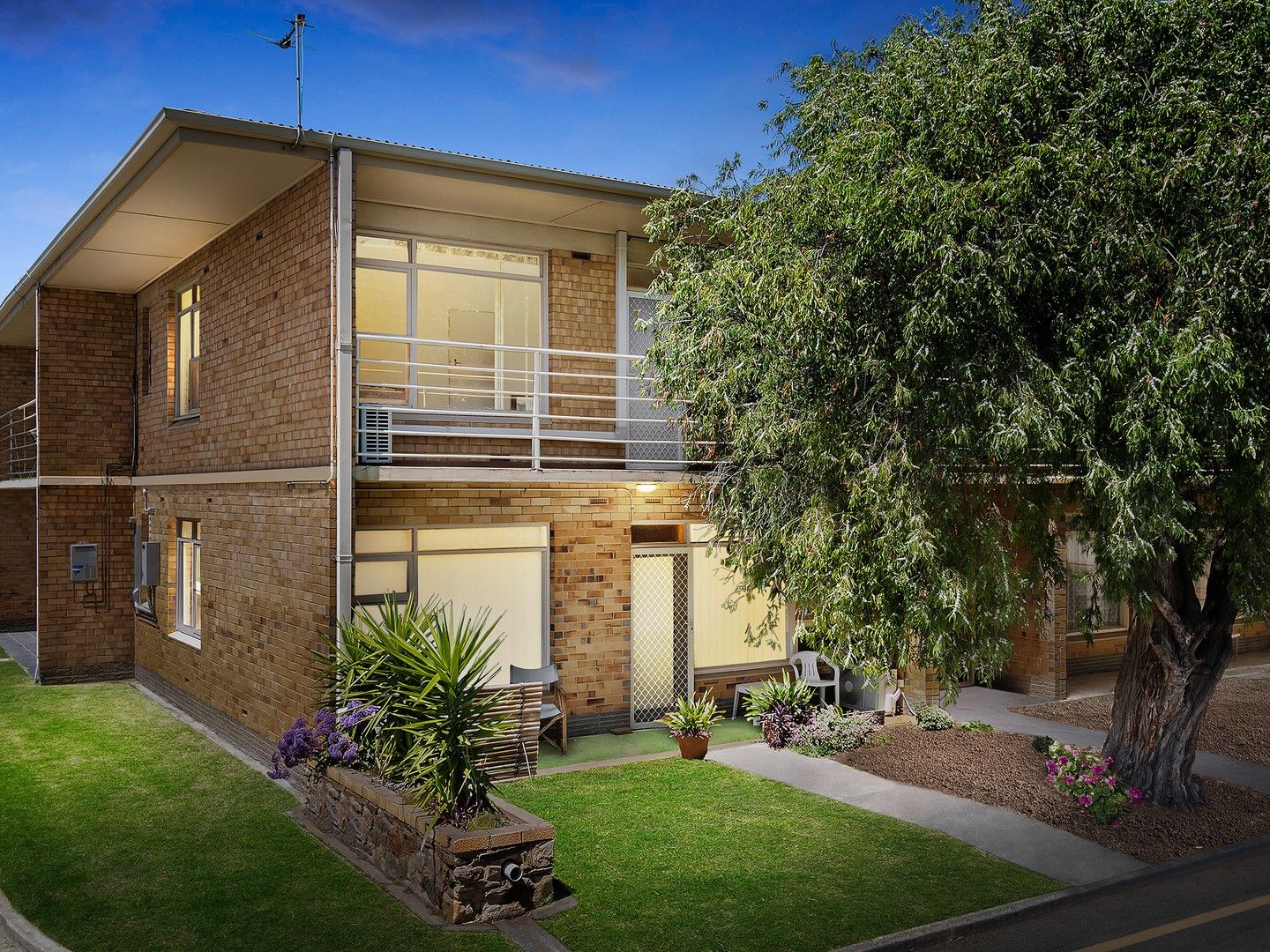 2 bedrooms Apartment / Unit / Flat in 11/17 Macfarlane Street GLENELG NORTH SA, 5045