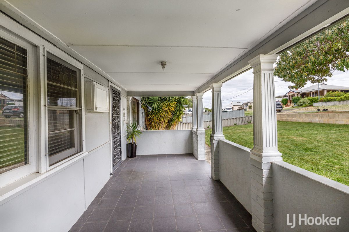 6 Swanstone Street, Collie WA 6225, Image 2