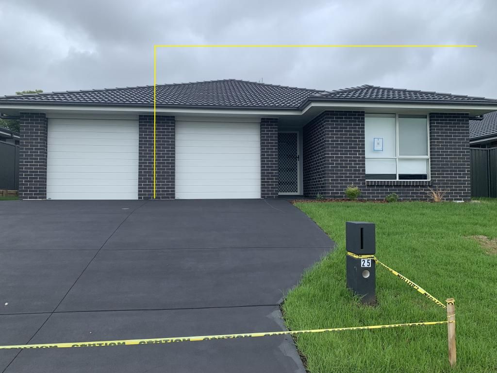 3 bedrooms House in 25 TOURMALINE AVENUE RUTHERFORD NSW, 2320