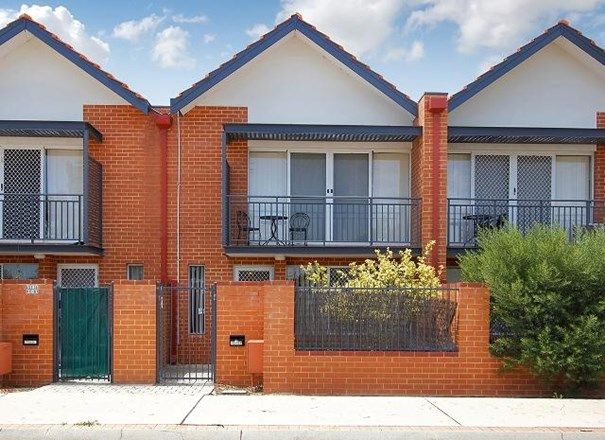 13/67 The Crescent, MIDLAND WA 6056, Image 2