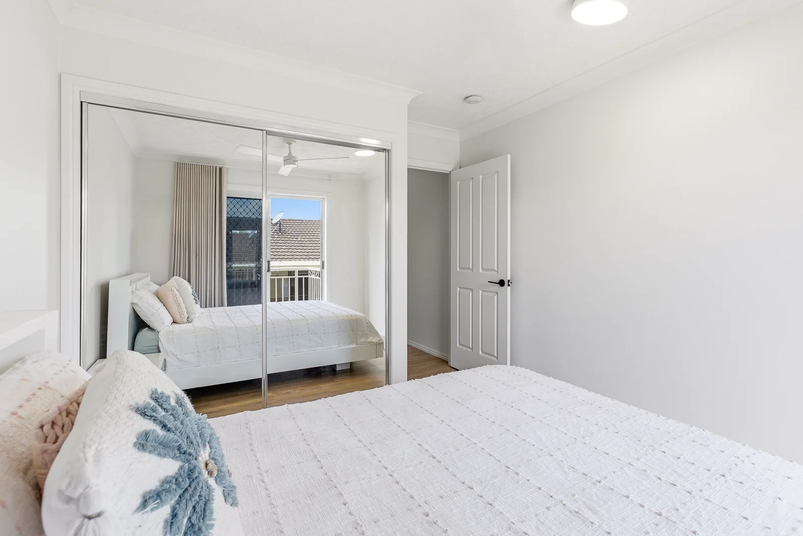 Additional image 7 of 3/37 Chelsea Avenue, Broadbeach QLD 4218