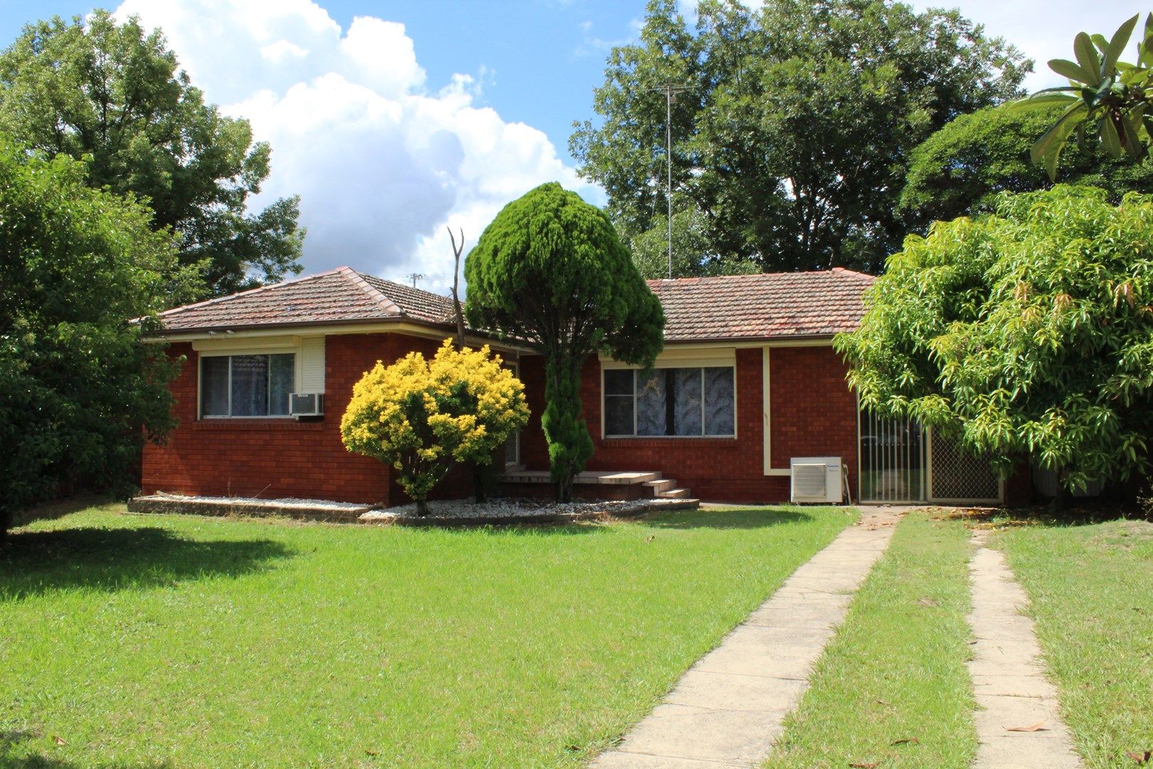 3 bedrooms House in 7 ORANGE PLACE SEVEN HILLS NSW, 2147