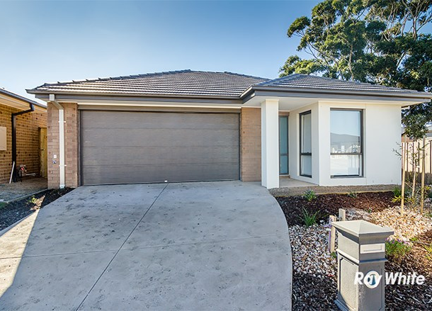 12 Greenglade Way, Cranbourne East VIC 3977