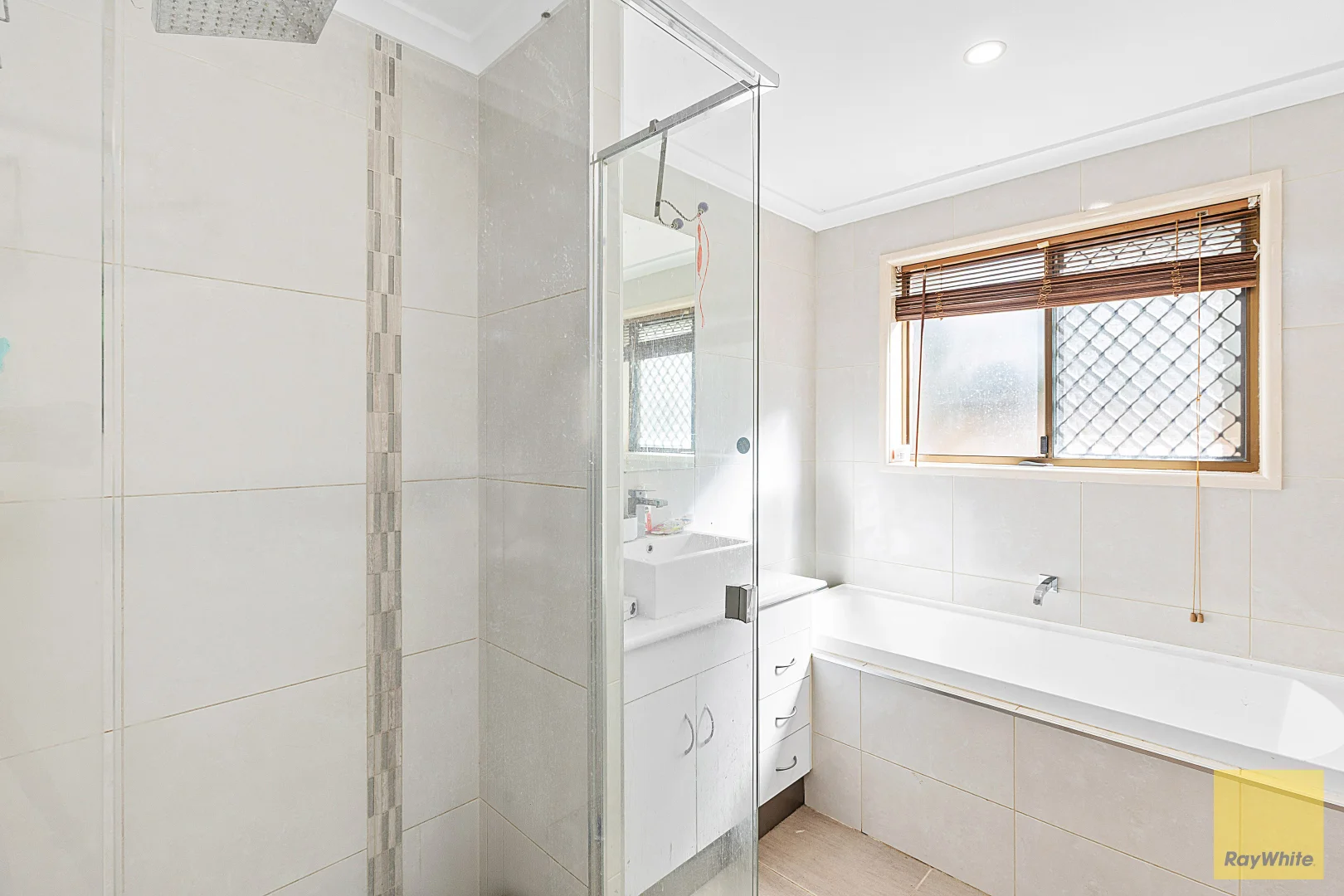 Additional image 9 of 4 Andrew Place, Emerald QLD 4720