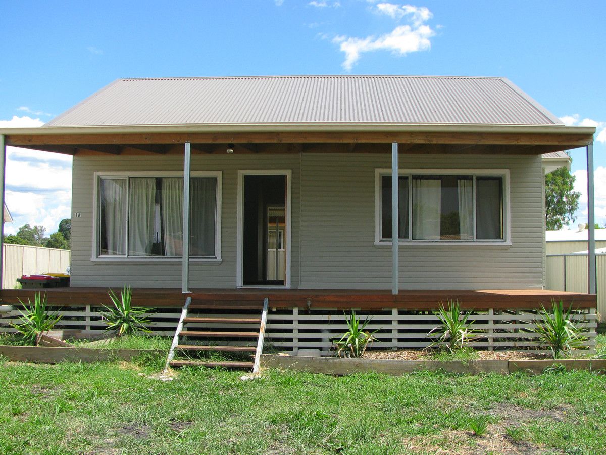 1A Oak Place, Inverell NSW 2360, Image 0
