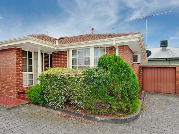 2/2 Banchory Street, Essendon VIC 3040