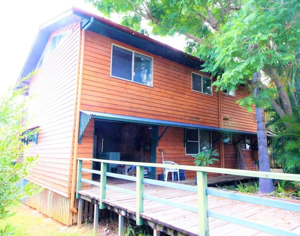 106 High Central Road, Macleay Island QLD 4184