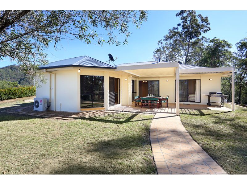 70 Kriesch Road, SAMSONVALE QLD 4520, Image 2