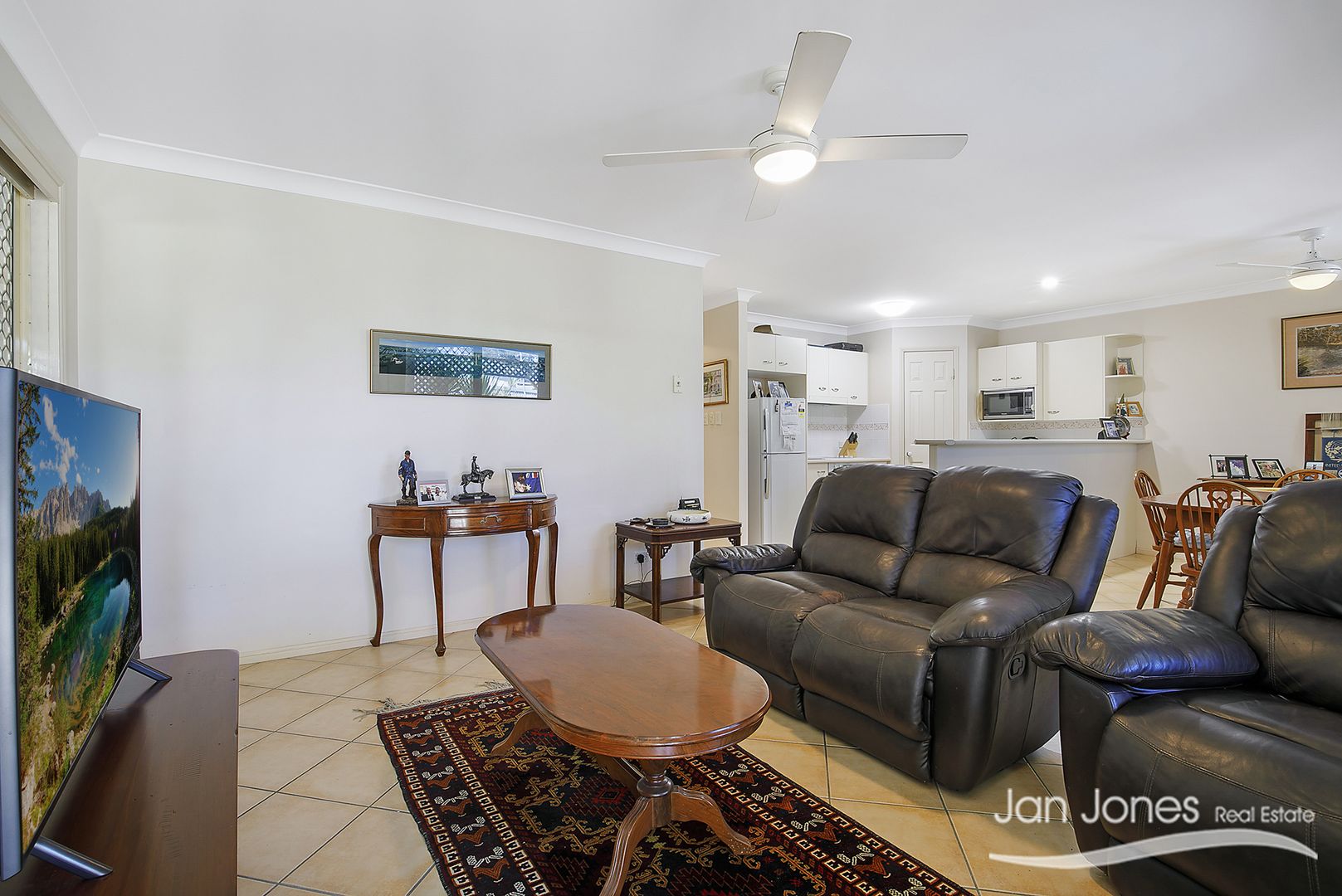 Unit 2/30 Blakeney St, Woody Point QLD 4019, Image 2