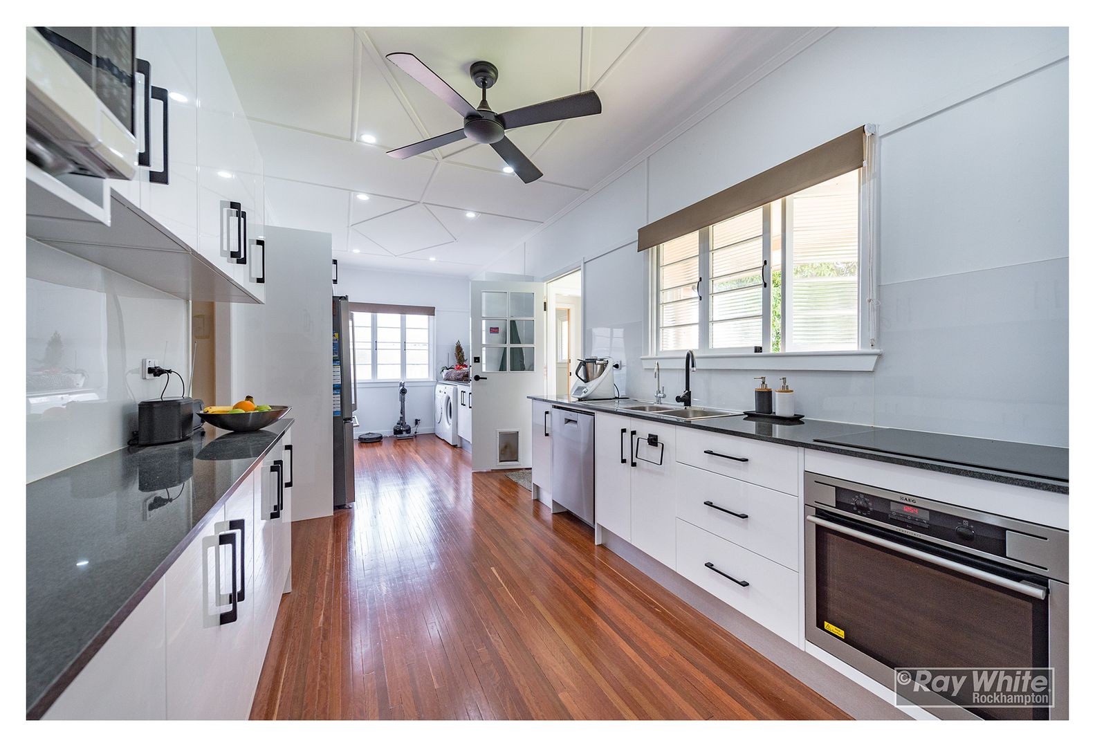 32 Dagmar Street, The Range QLD 4700, Image 2