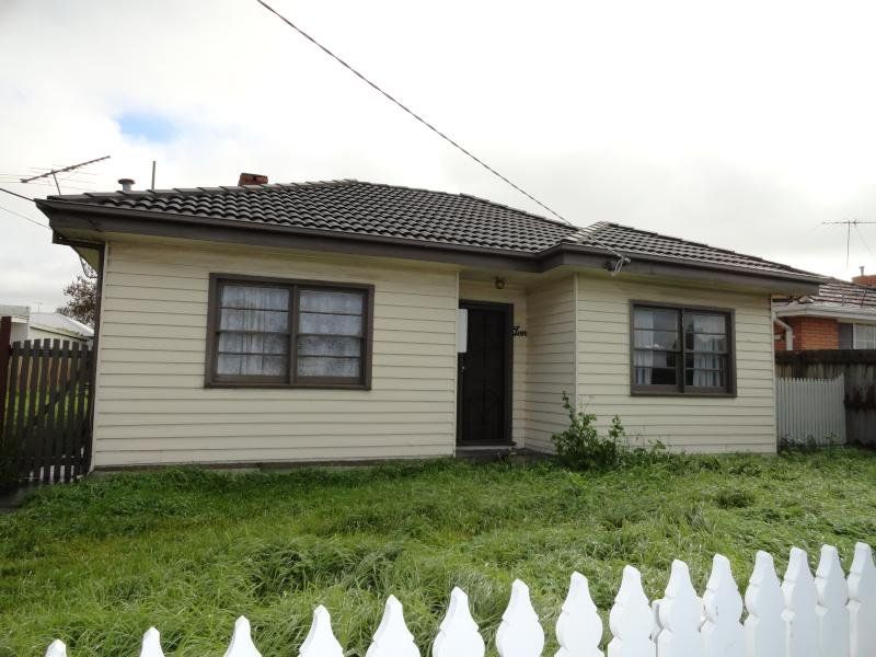 2 bedrooms House in 10 Bardsley Street SUNSHINE WEST VIC, 3020