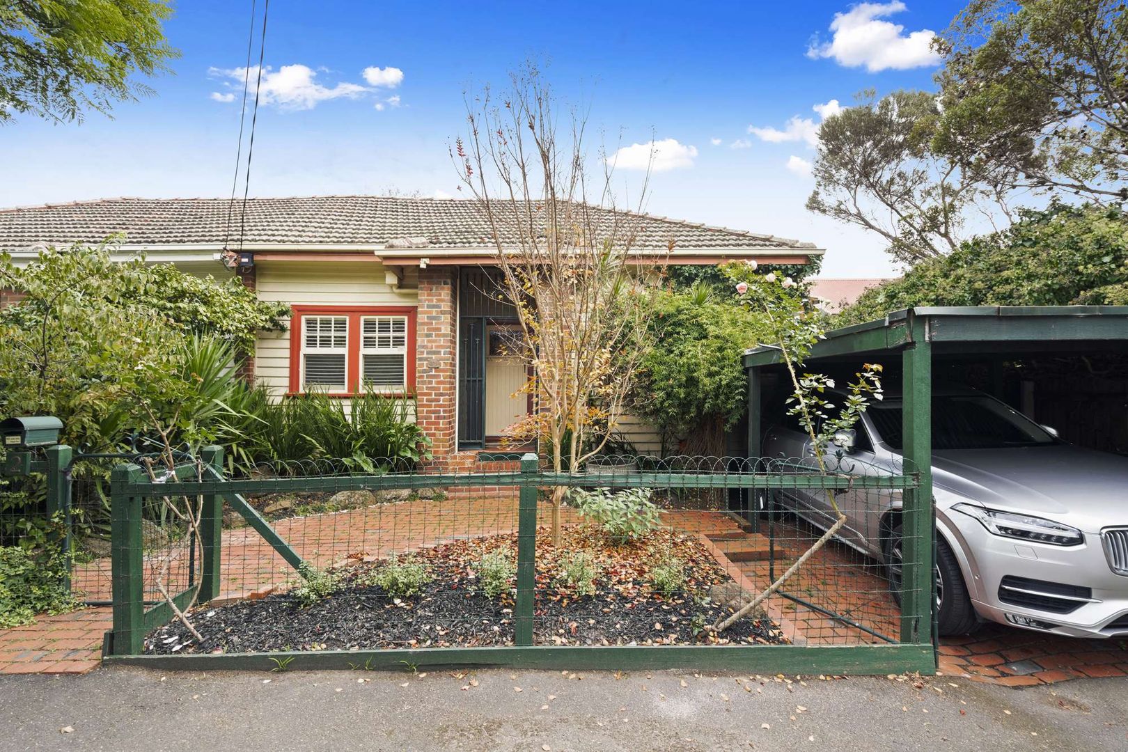 2 Carnarvon Street, Hawthorn East Property History & Address Research