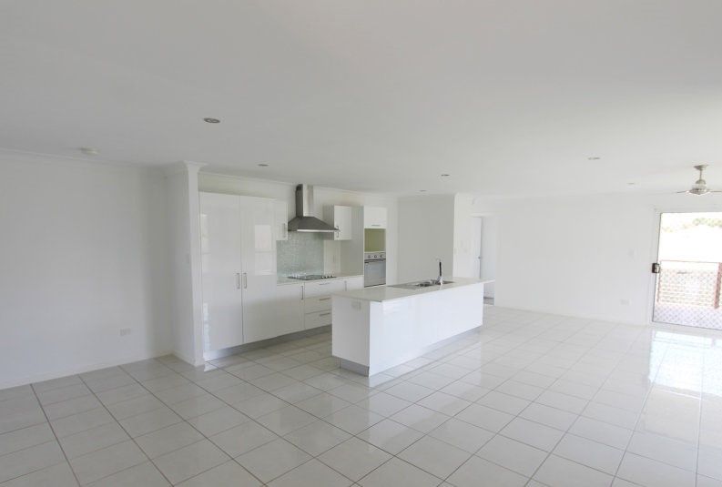 7 Palmerston Court, New Auckland QLD 4680, Image 1