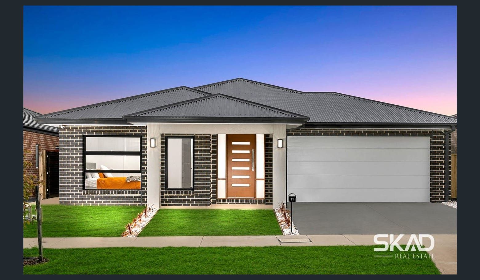 4 bedrooms House in 33 Cardamon Avenue MICKLEHAM VIC, 3064