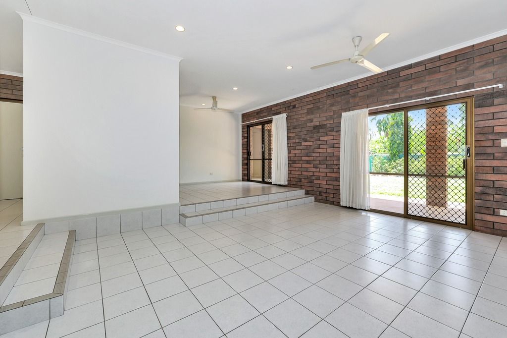42 Rosewood Crescent, Leanyer NT 0812, Image 2