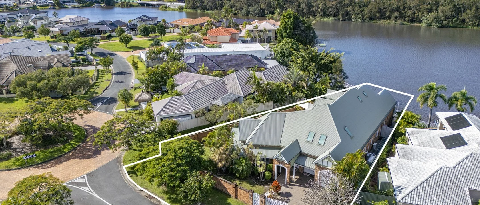 89 Port Jackson Boulevard, Clear Island Waters QLD 4226 | Domain