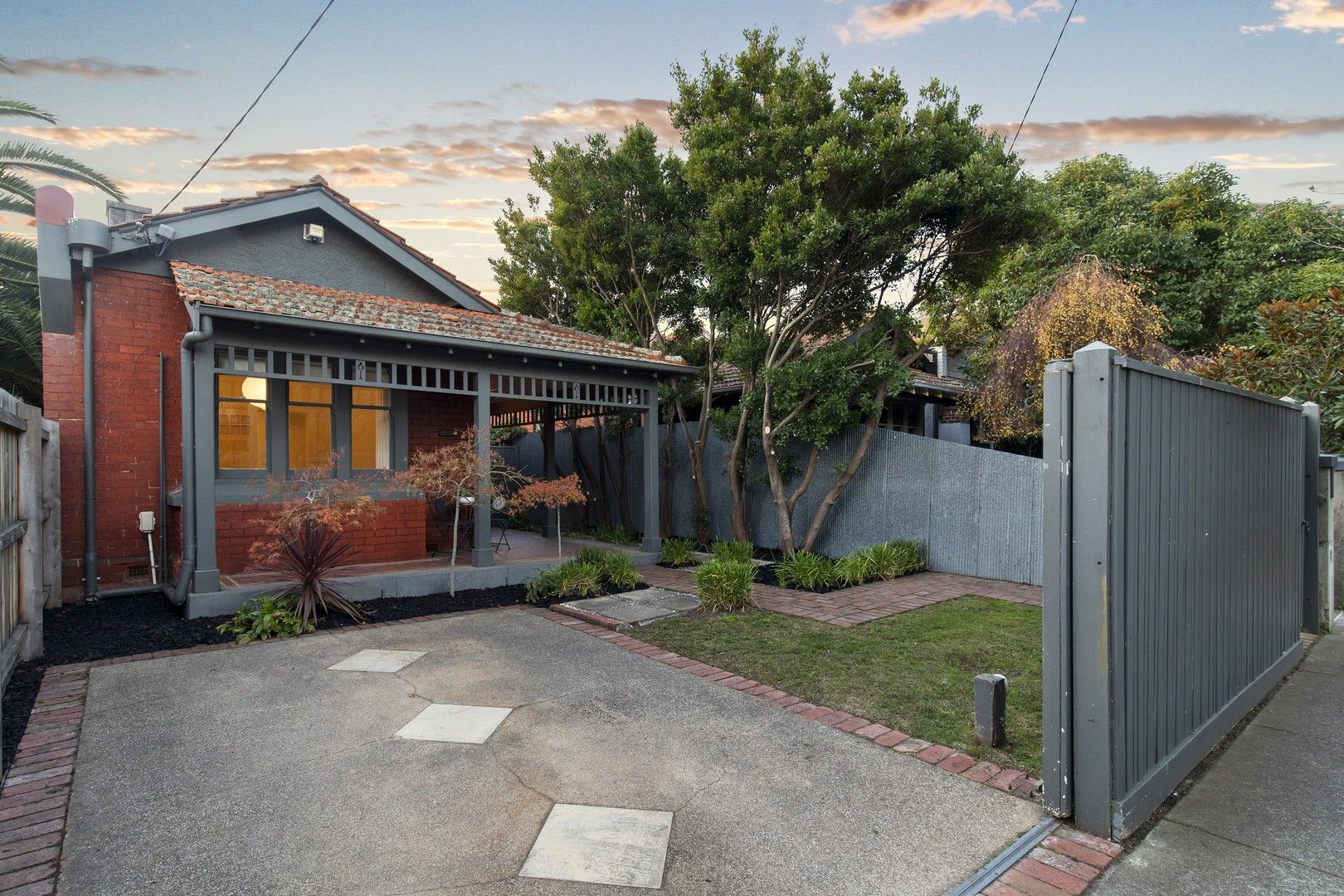 3 bedrooms House in 38 Milton Street ELWOOD VIC, 3184