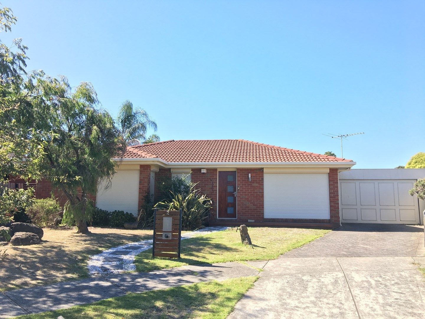 2 Watermill Court, Mill Park VIC 3082, Image 0
