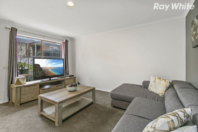 3/11 Renlik Court, Pakenham VIC 3810, Image 2