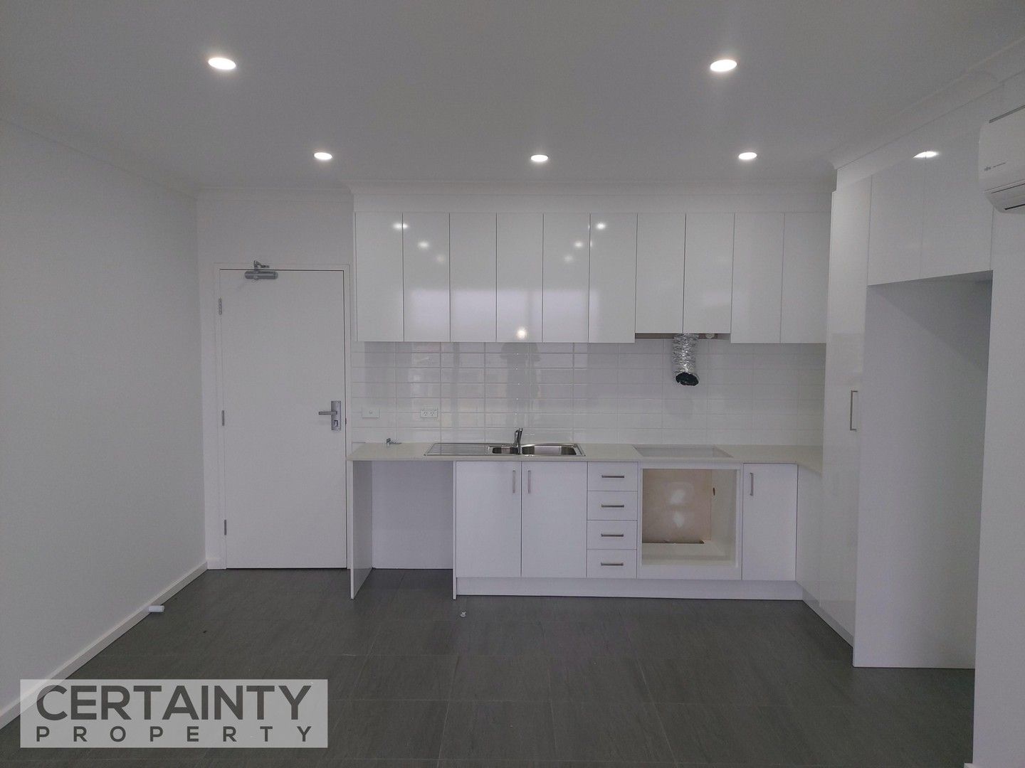 2 bedrooms House in 104/4 Highlander Drive CRAIGIEBURN VIC, 3064