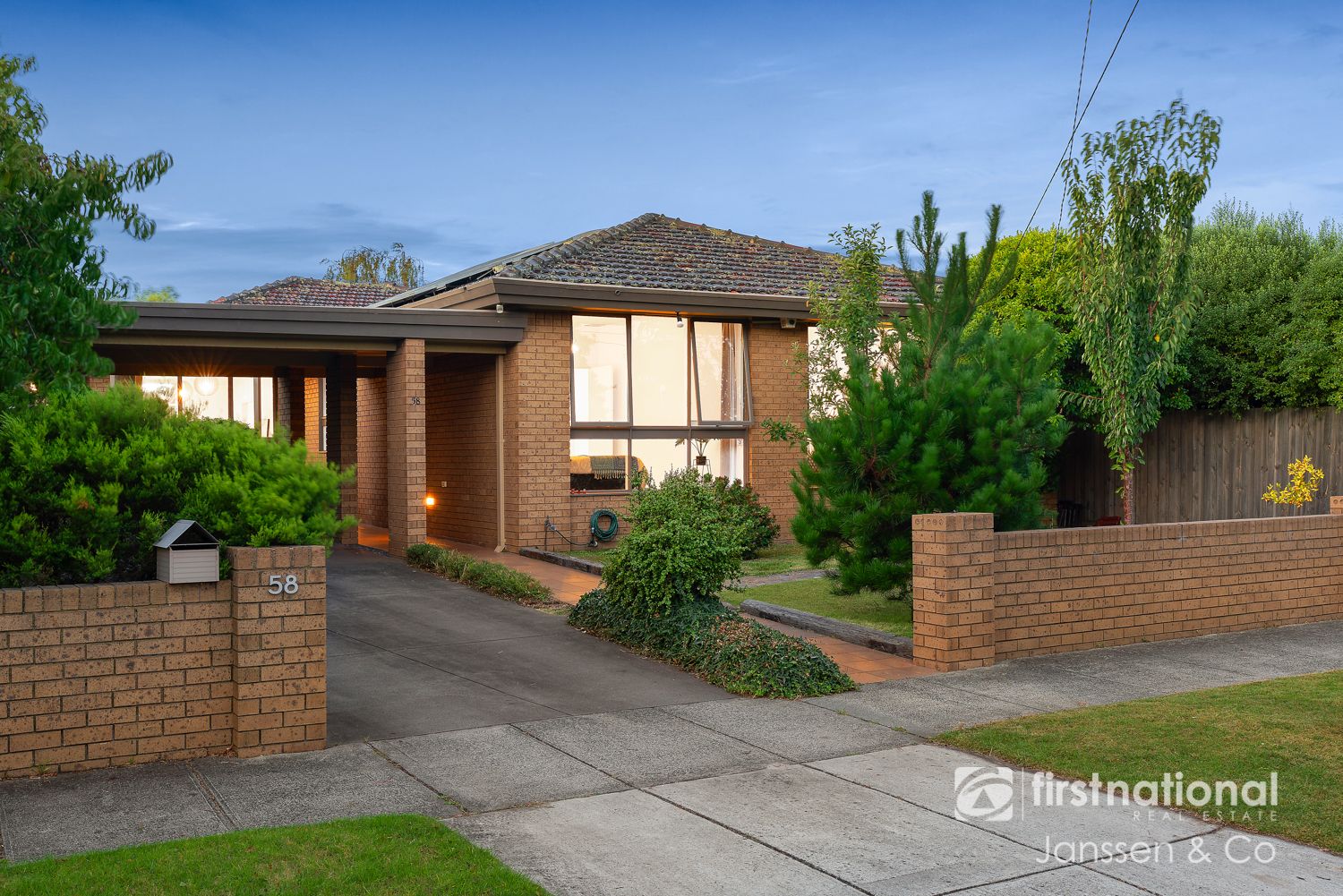 4 bedrooms House in 58 Carlingford Street ELSTERNWICK VIC, 3185