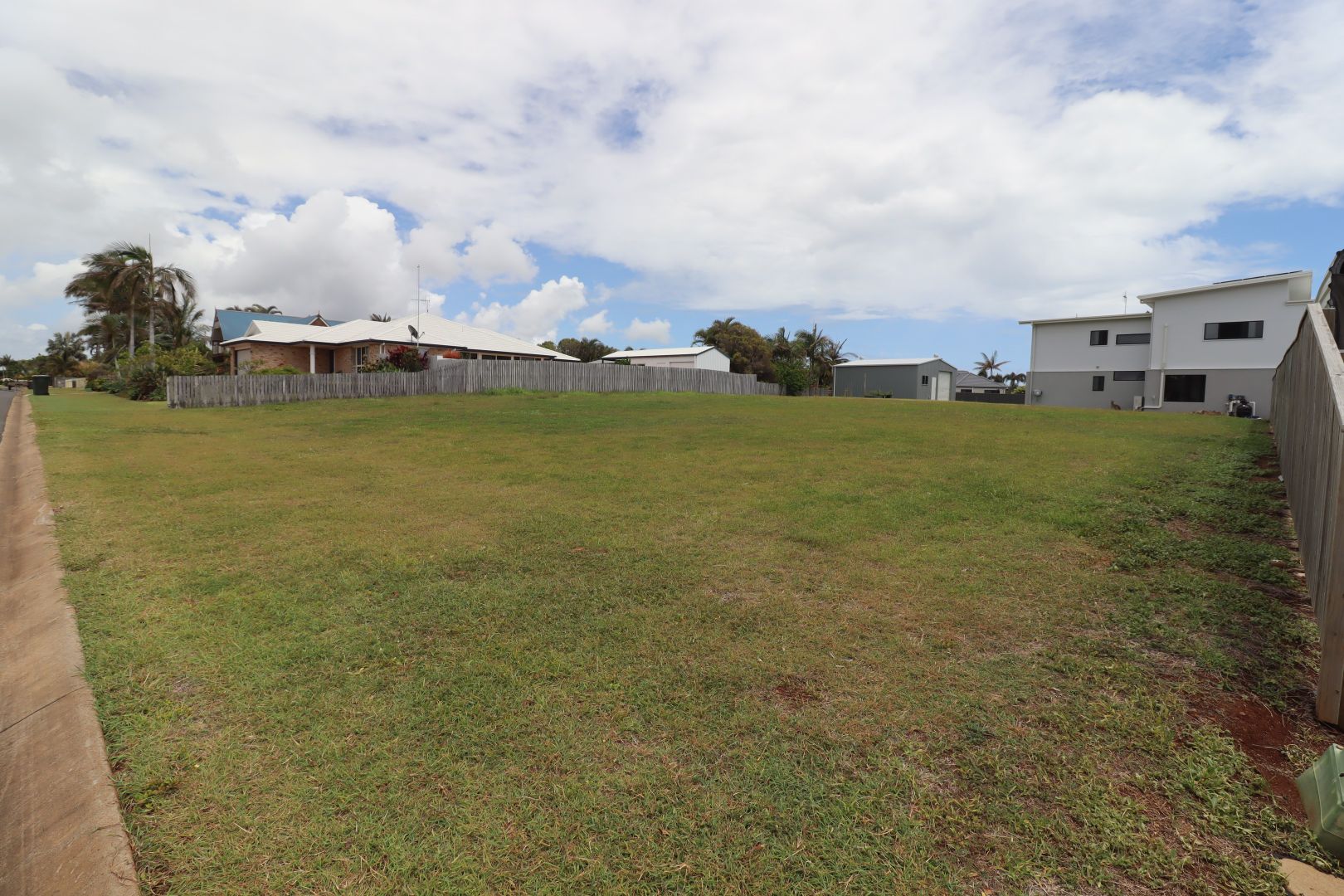 161 Barolin Esplanade, Coral Cove QLD 4670, Image 2