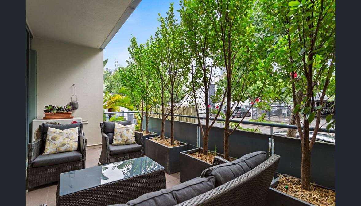 2 bedrooms Apartment / Unit / Flat in 2/95 Dodds St SOUTHBANK VIC, 3006