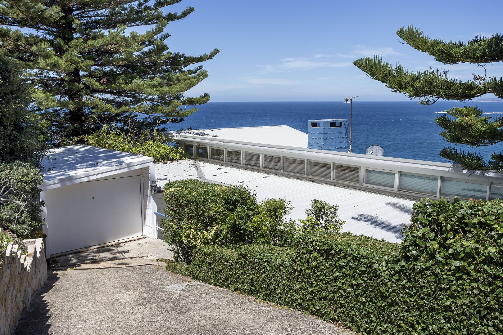 74 The Serpentine, Bilgola Beach NSW 2107, Image 2