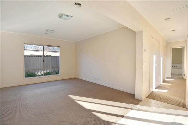 38 Willoby Drive, Alfredton VIC 3350, Image 1