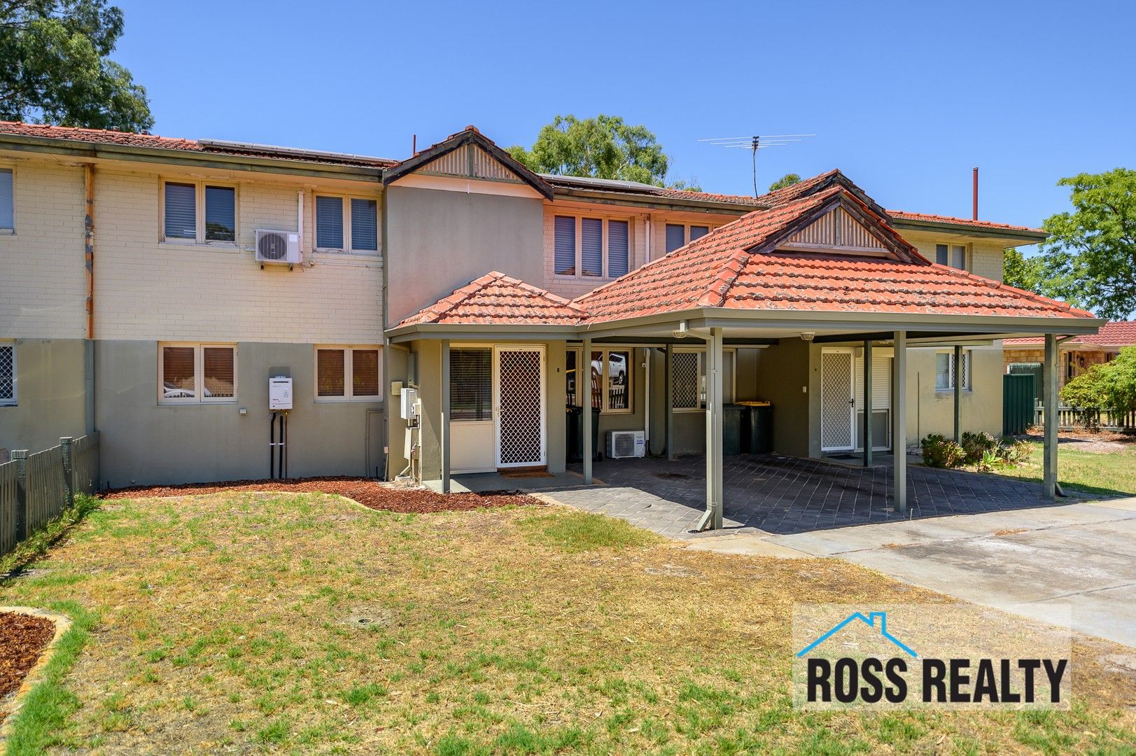 3 bedrooms House in 8 Rudge Place LOCKRIDGE WA, 6054