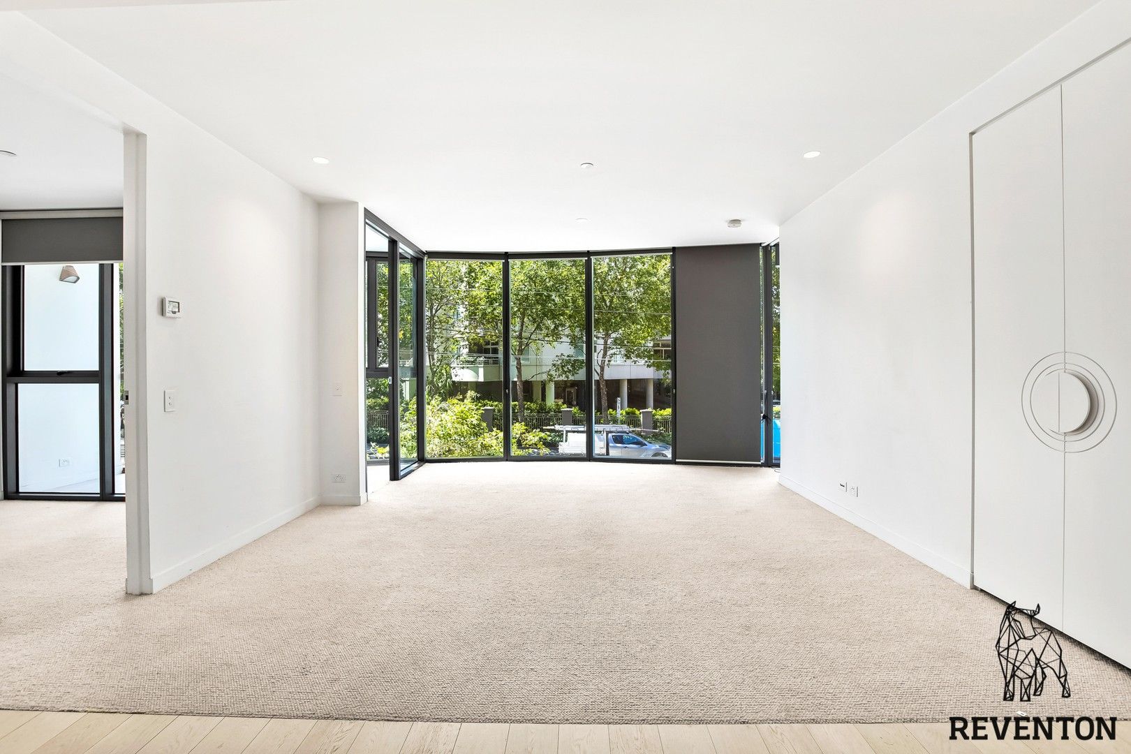 2 bedrooms Apartment / Unit / Flat in 105/681 Chapel Street SOUTH YARRA VIC, 3141