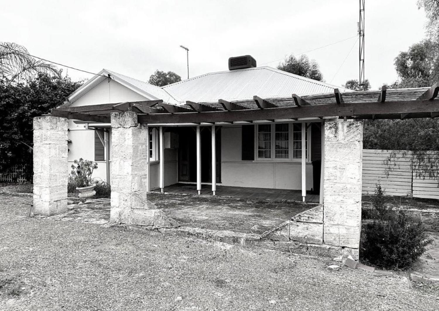 3 bedrooms House in 11 Island Avenue CUNDERDIN WA, 6407