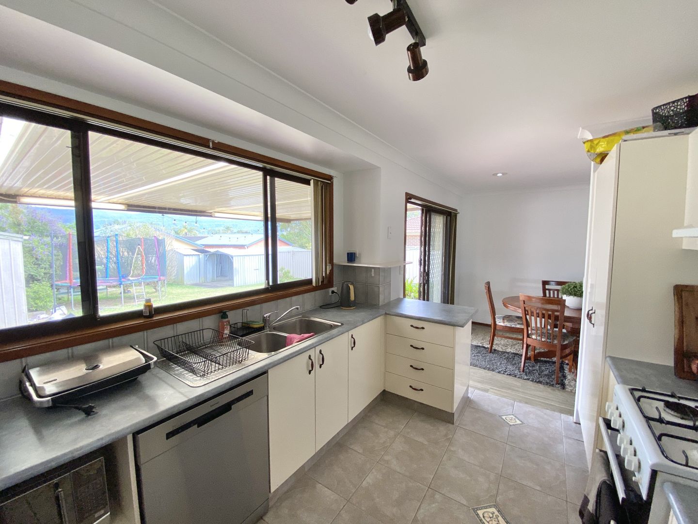 19 Pitt Street, North Nowra NSW 2541 House For Rent 560 Domain